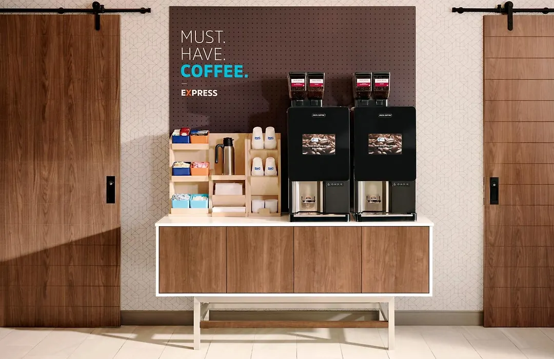 Holiday Inn Express Romulus / Detroit Airport By Ihg-1